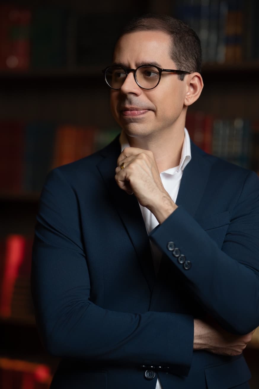 Dr. Rodrigo Jesus — médico